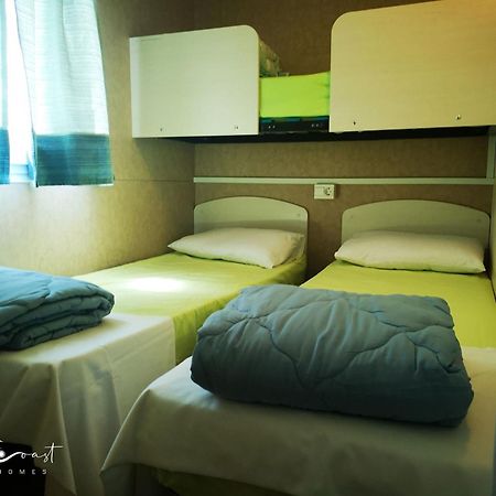 West Coast Mobilhome With Xxl Terrace Tar-Vabriga Ruang foto