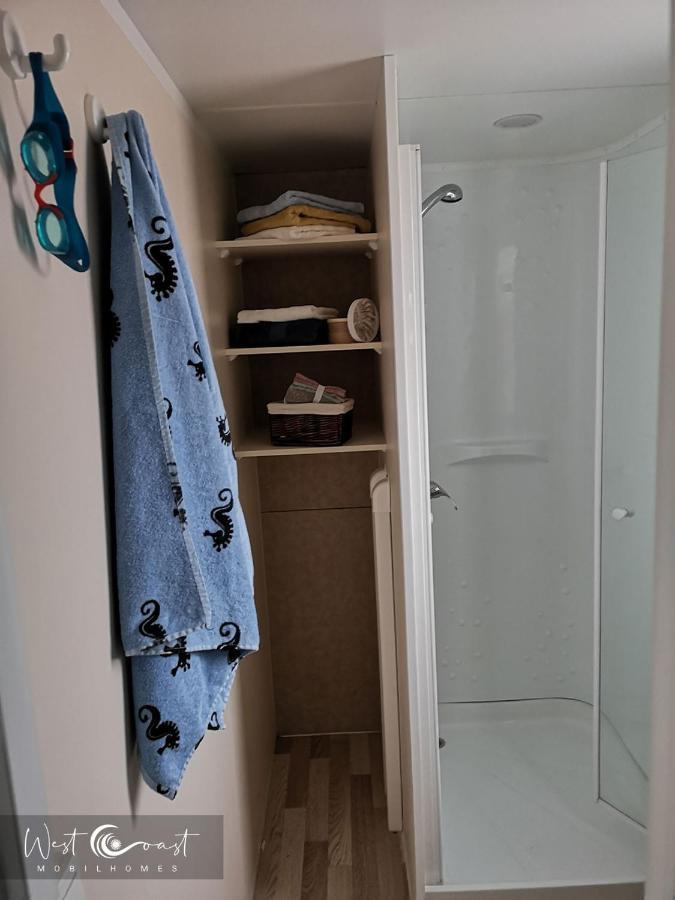 West Coast Mobilhome With Xxl Terrace Tar-Vabriga Bagian luar foto