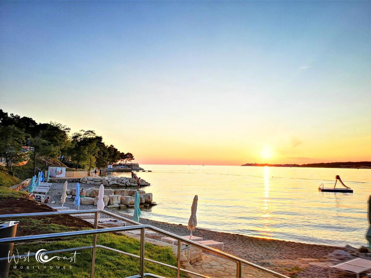 West Coast Mobilhome With Xxl Terrace Tar-Vabriga Bagian luar foto