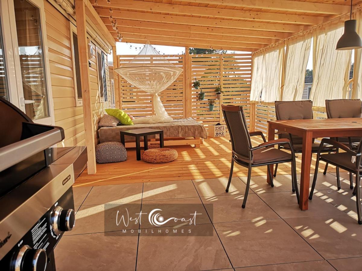 West Coast Mobilhome With Xxl Terrace Tar-Vabriga Bagian luar foto