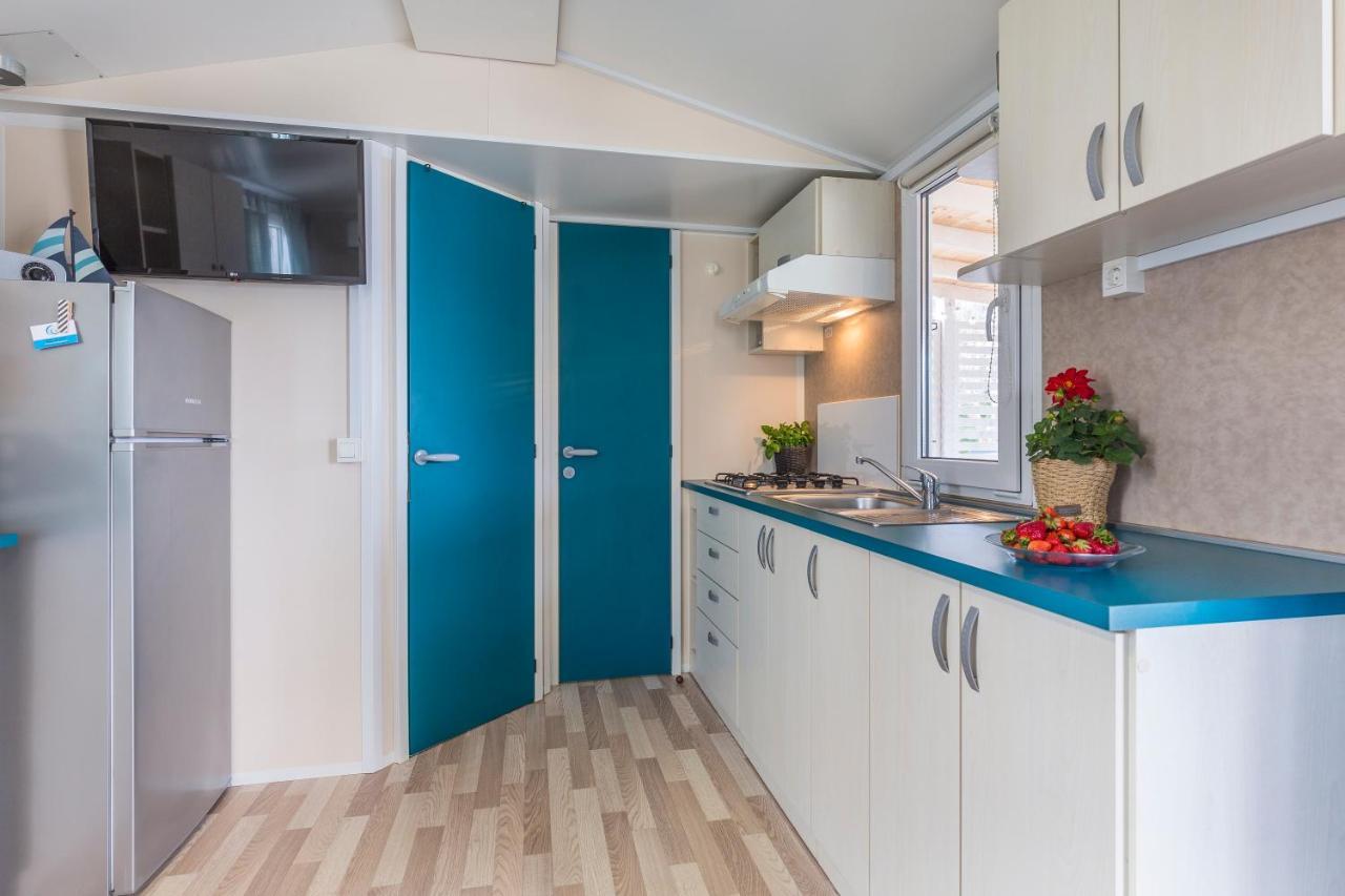 West Coast Mobilhome With Xxl Terrace Tar-Vabriga Bagian luar foto