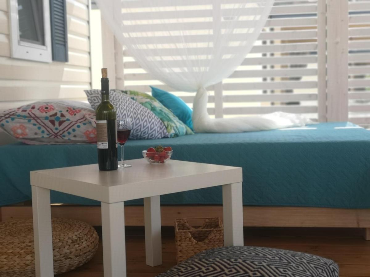 West Coast Mobilhome With Xxl Terrace Tar-Vabriga Bagian luar foto