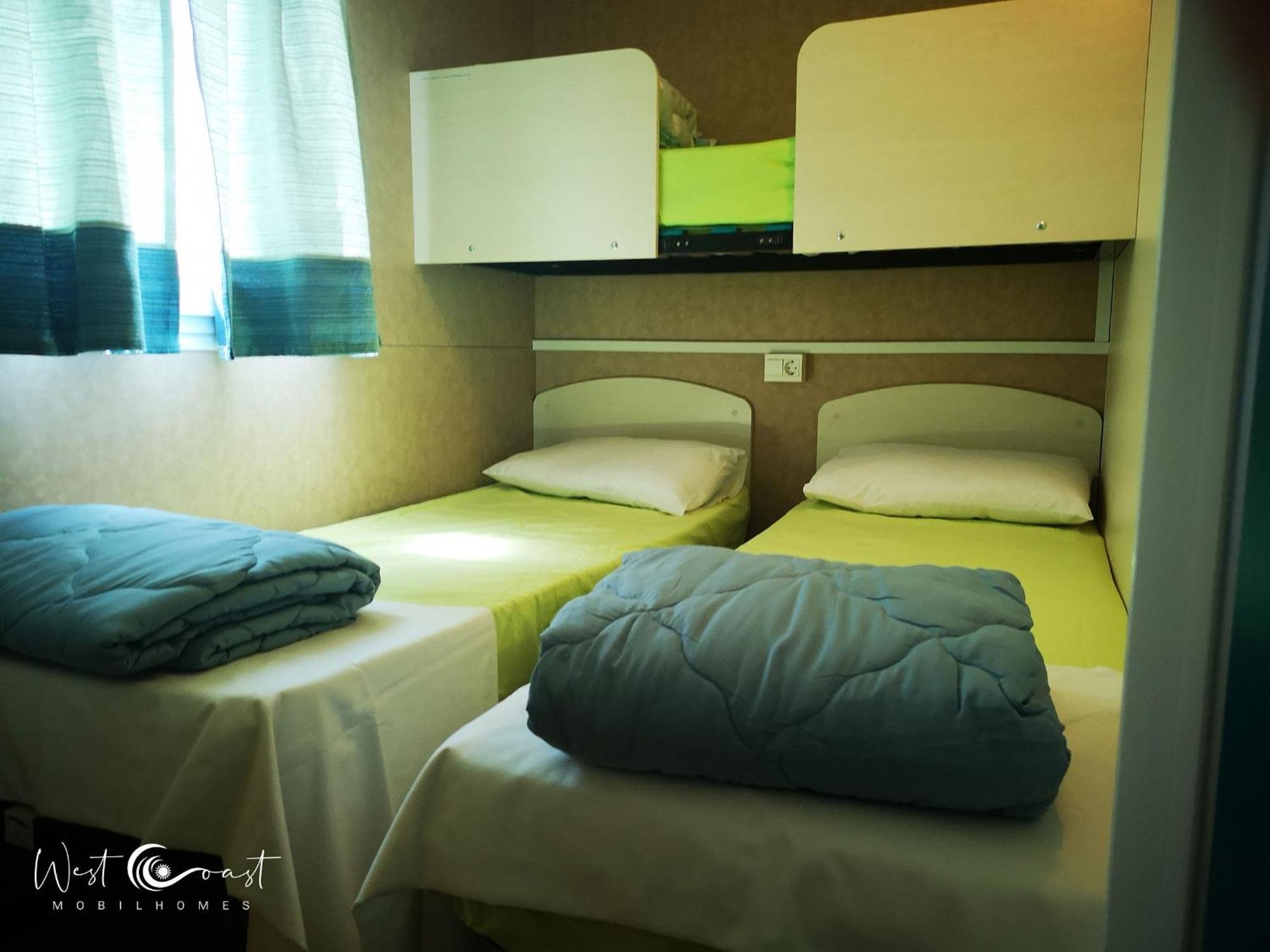 West Coast Mobilhome With Xxl Terrace Tar-Vabriga Ruang foto
